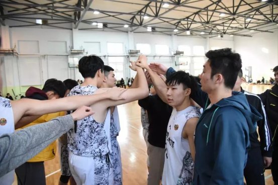 https://mmbiz.qpic.cn/mmbiz_jpg/5UFxQUDUV2bvv8BA7HTtyMttGtdM5e8kQsZicr8jxvyQV6UnBBdvsicyt3SuPricibZFbyhgvheKYNWQCSmS6nodPg/640?wx_fmt=jpeg